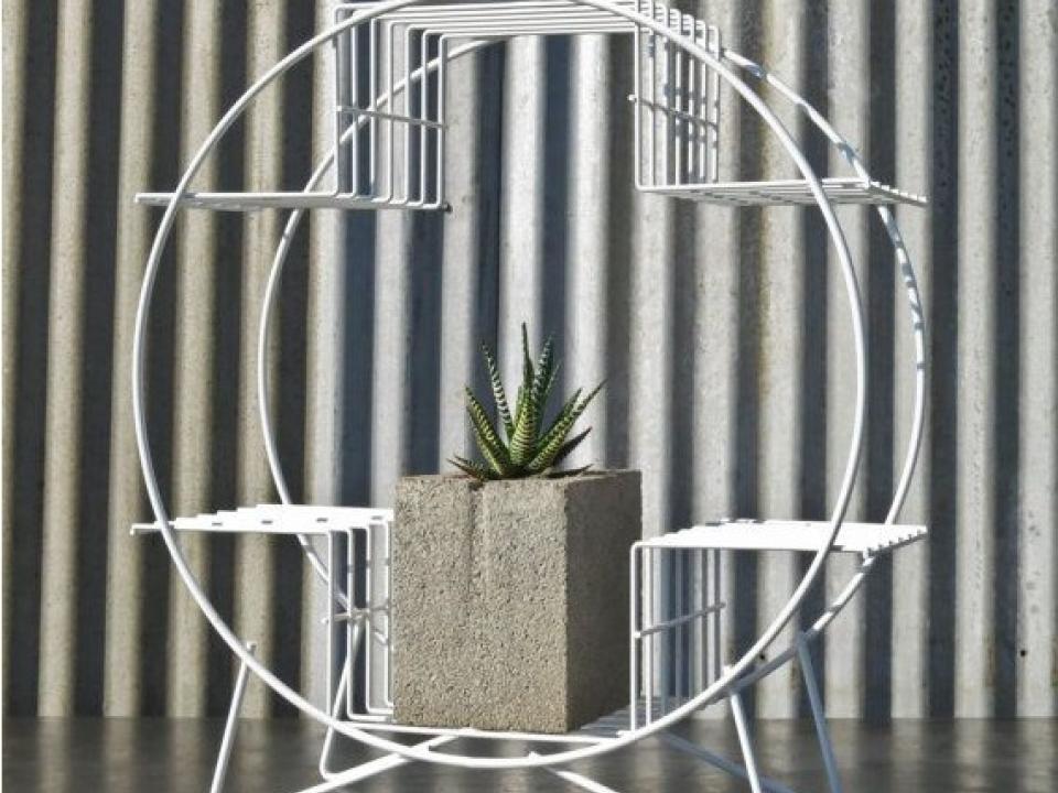 Round Wire Planter