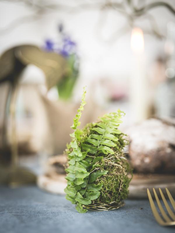 DIY: moseieren voor de paastafel Mooiwatplantendoen.nl DIY: moseieren voor de paastafel Mooiwatplantendoen.nl