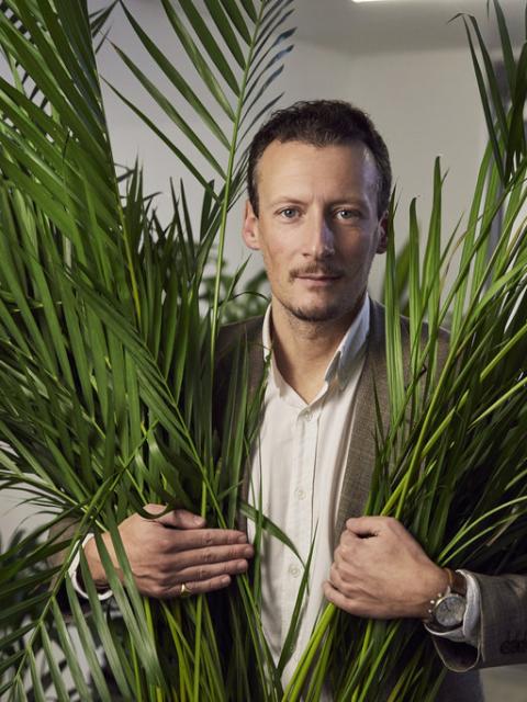 Meet the master: Alexander Bond thejoyofplants.co.uk